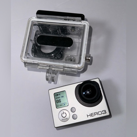 GoPro Hero Silver Edition with case - Picture 1 of 6